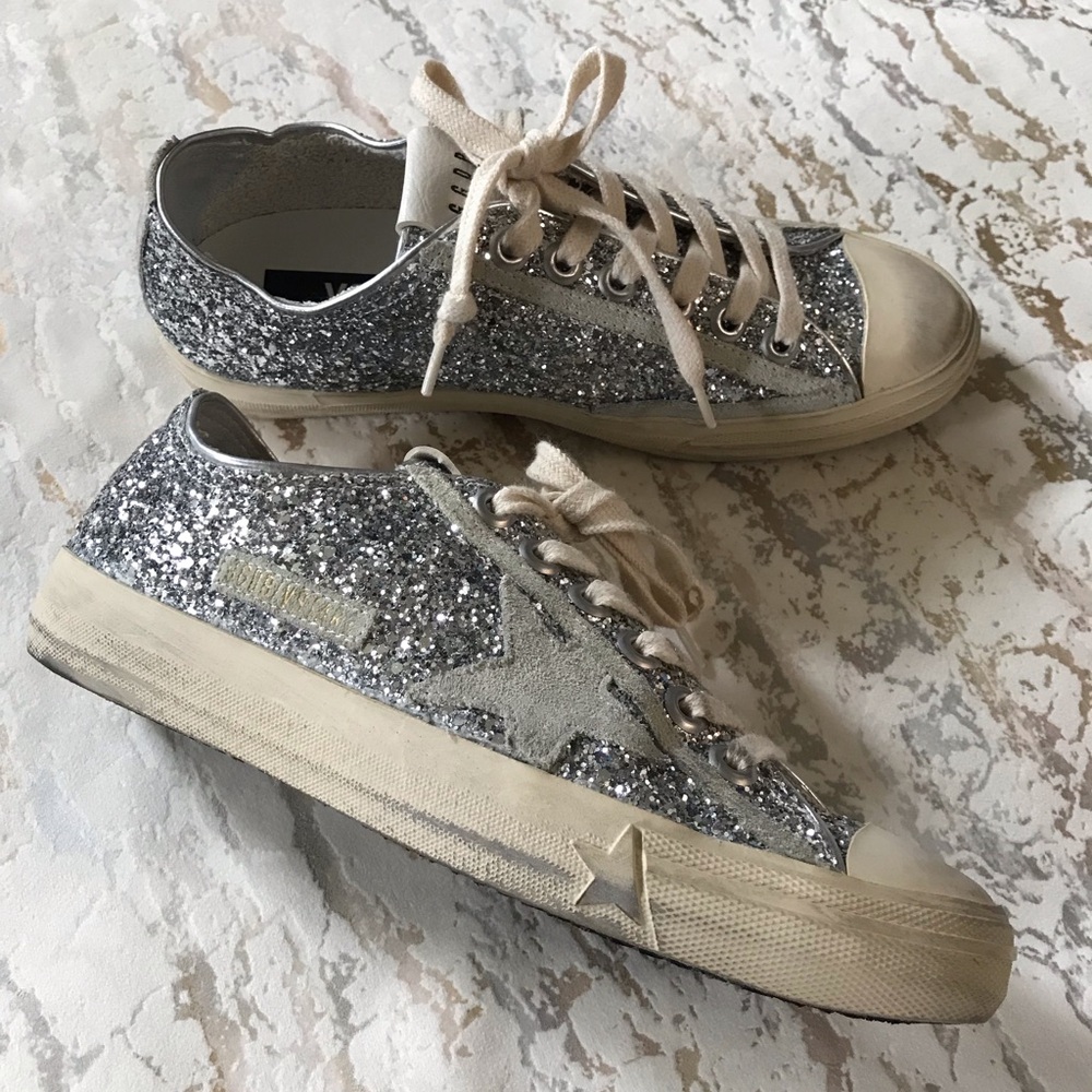 🏇 Golden Goose VStar2 Silver Glitter Suede Star Low-Top Sneakers - Women - Picture 3 of 16